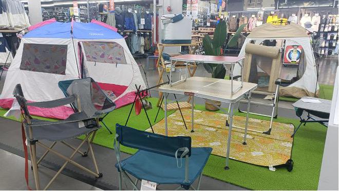 露營遇上“五一” 門店斷貨工廠趕工，戶外用品市場在野蠻生長中持續(xù)擴容